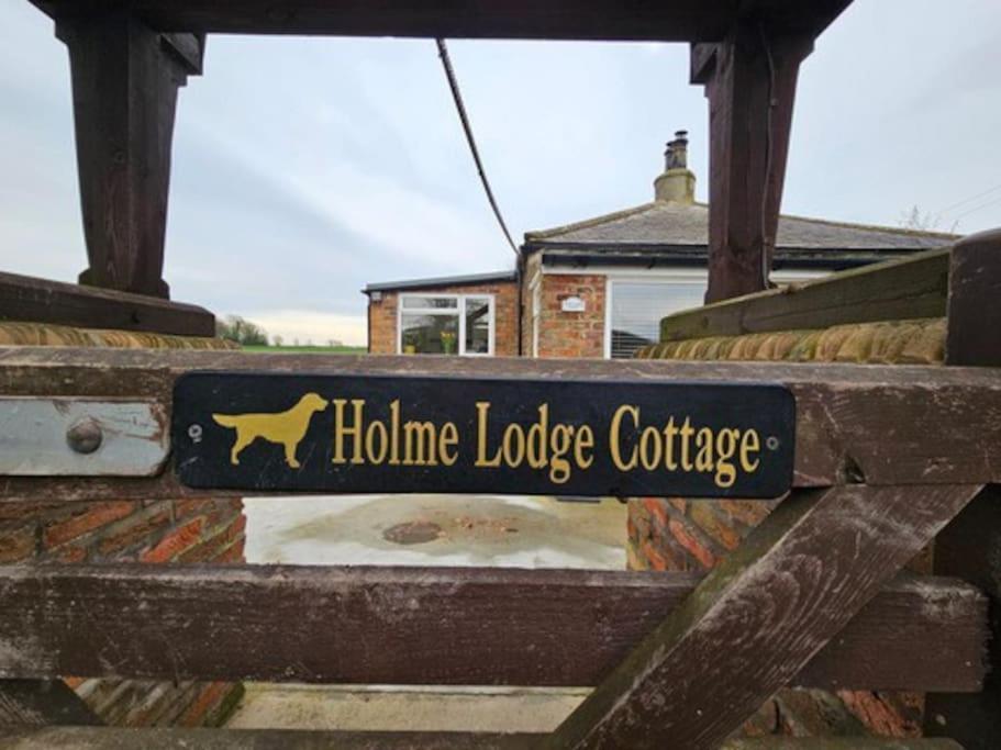 Holme Lodge Cottage เทิร์สก์ ภายนอก รูปภาพ