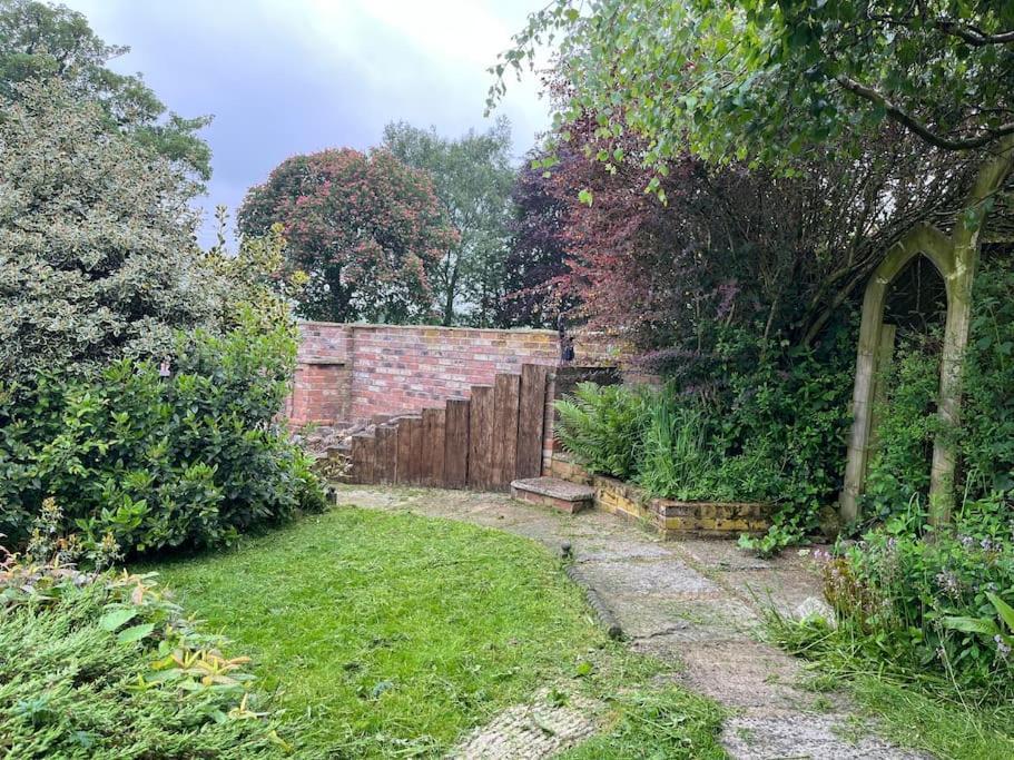 Holme Lodge Cottage เทิร์สก์ ภายนอก รูปภาพ