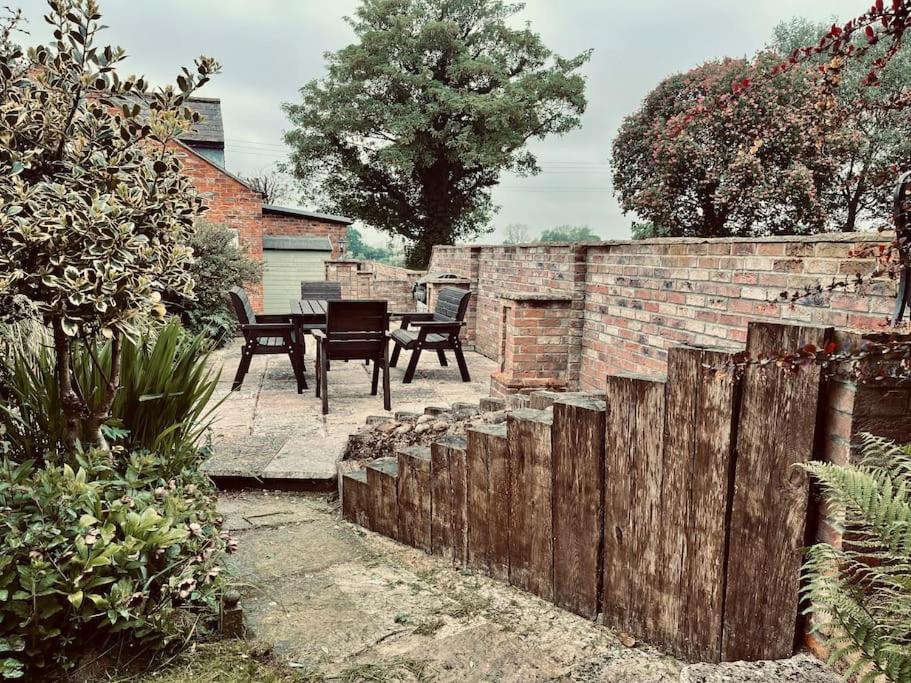 Holme Lodge Cottage เทิร์สก์ ภายนอก รูปภาพ