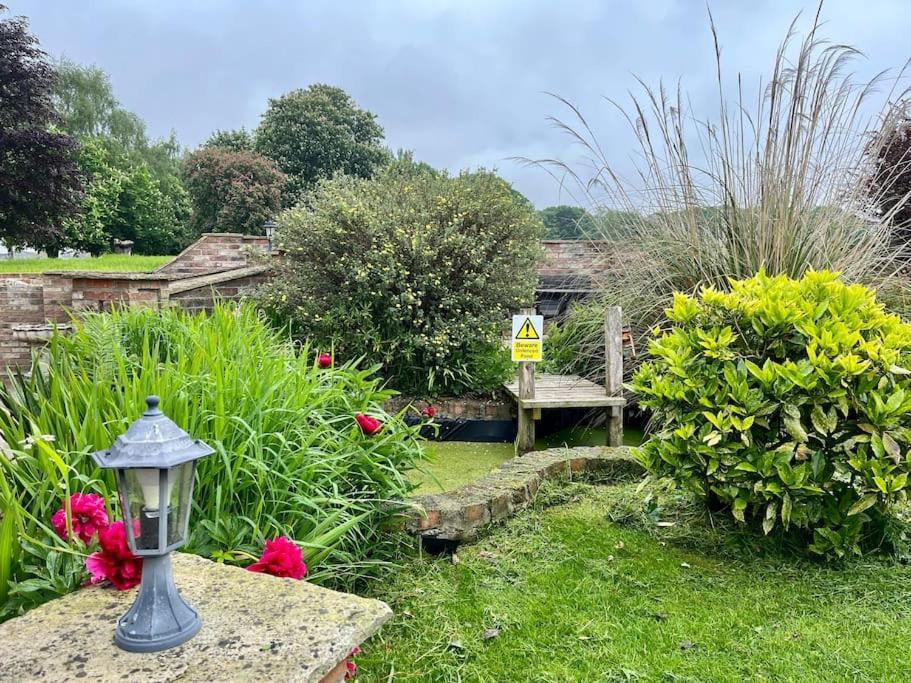 Holme Lodge Cottage เทิร์สก์ ภายนอก รูปภาพ